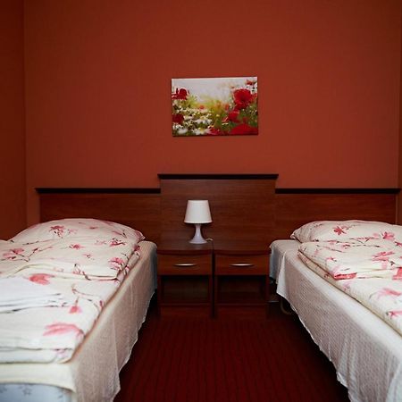 Hotel Vanillia Клуки Екстериор снимка