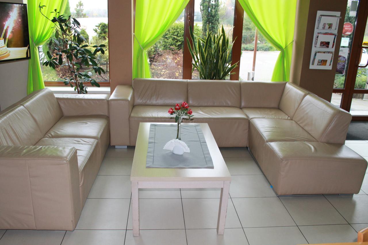 Hotel Vanillia Клуки Екстериор снимка